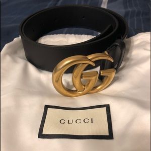 Authentic Women’s Large Buckle Gucci belt